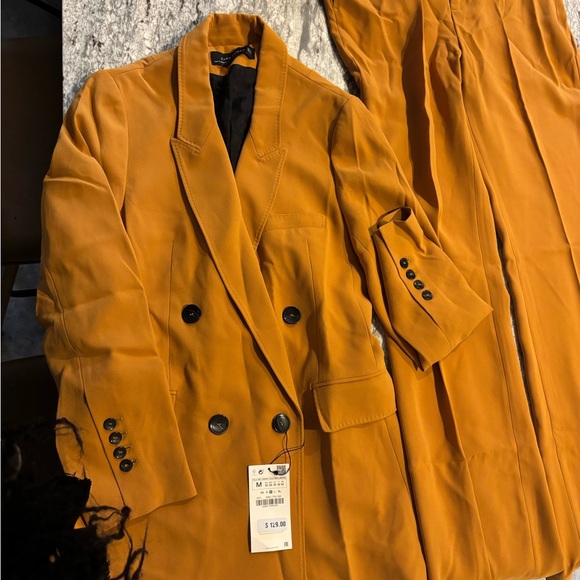 Zara Mustard Double-Breasted Blazer Set - Picture 3 of 5